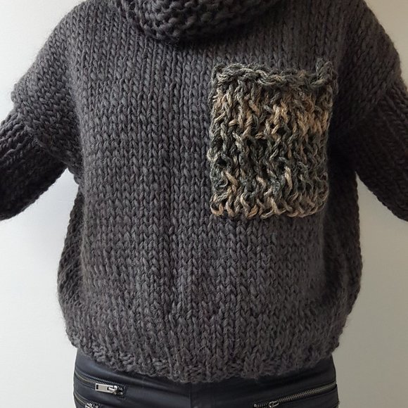 Wool winter set, Army Green , sweater and matching hat, hand knitted, 100% wool - Picture 6 of 14